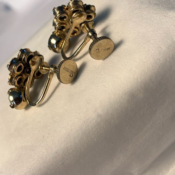 Signed SHERMAN Flower AB Earrings - Picture 6 of 10